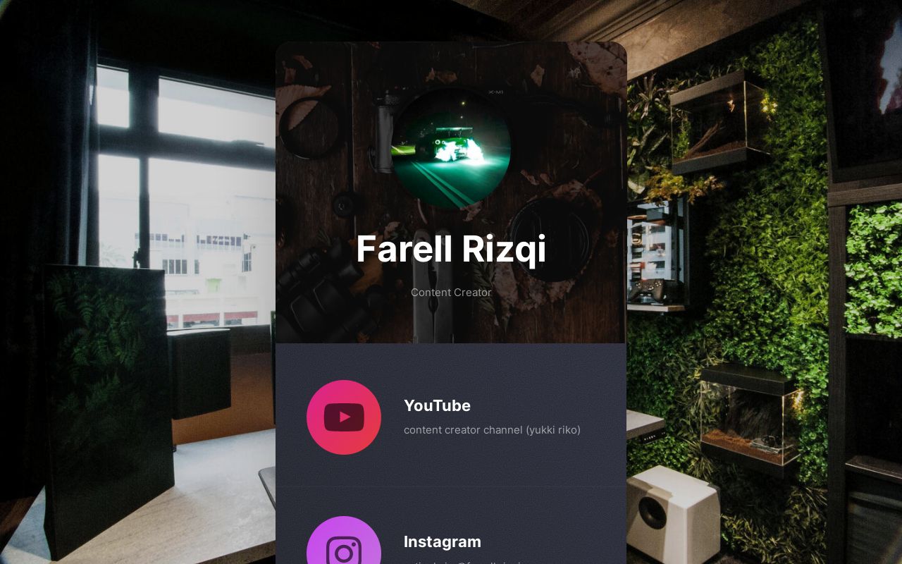 Carrd profile picture for @farrell